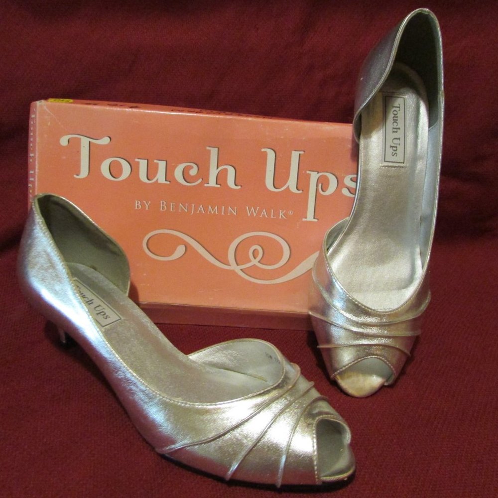 NNW Touch Ups Women's Metallic Pump – Size 10W